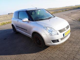 Suzuki Swift 1.3 picture 4