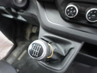 Renault Trafic 2.0 dCi picture 8