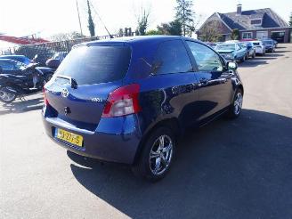 Toyota Yaris 1.0 12v picture 1