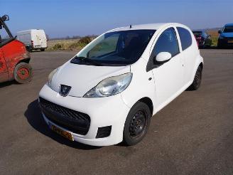 Peugeot 107 1.0 12v picture 3