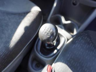 Peugeot 107 1.0 12v picture 9