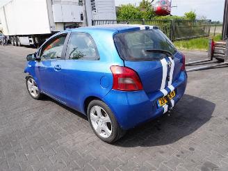 Toyota Yaris 1.0 12v picture 2