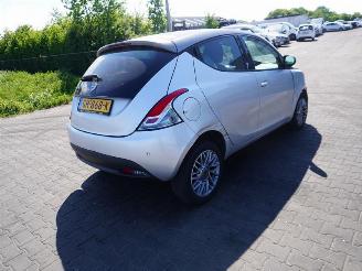 Uttjänta bilar auto Lancia Ypsilon 0.9 TwinAir 2011/12
