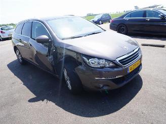 Peugeot 308 SW 1.2 THP picture 4