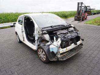 Peugeot 108 1.0 12v picture 4