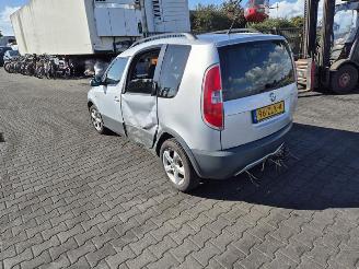 Skoda Roomster 1.2 TSI (CBZA) picture 2