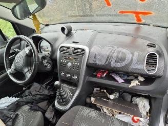 Opel Agila 1.0 12V picture 5