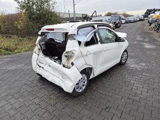 Sloopauto Peugeot 108 1.0 12v 2016/6