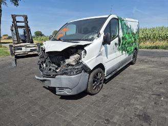 Renault Trafic 2.0 dCi picture 3