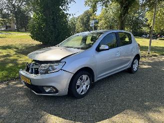 krockskadad bil auto Dacia Sandero  2019/1