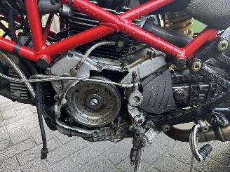 Ducati Monster 900  picture 8