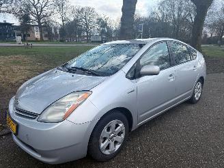 Vrakbiler auto Toyota Prius 57 kW (77 PK)  1497 cc. 2007/6