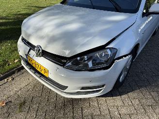 Volkswagen Golf 1.0 tsi picture 9