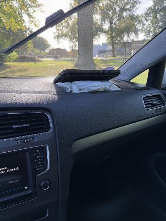 Volkswagen Golf 1.0 tsi picture 19