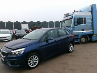 uszkodzony samochody osobowe BMW 2-serie 218 i Active Tourer 2015/6