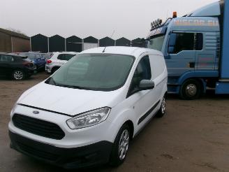Vrakbiler auto Ford Transit 1.5 TDCI  Courier Trend 2017/4