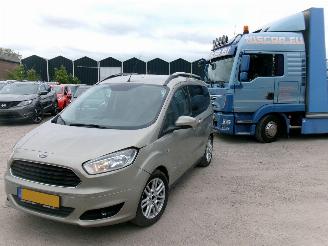 skadebil auto Ford Tourneo Connect 1.0  Ecoboost   Titanium 2018/2