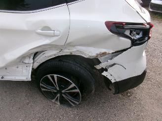 Nissan Qashqai 1.3 Design Automatic picture 16