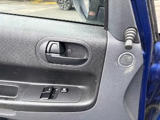 Mitsubishi Colt 1.1 12V Hatchback  Benzine 1.124cc 55kW (75pk) FWD picture 13