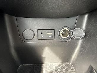 Kia Picanto 1.0 12V Hatchback  Benzine 998cc 49kW (67pk) FWD picture 19