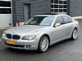 škoda osobní automobily BMW 7-serie 760i 6.0 V12 48V Sedan 4Dr Benzine 5.972cc 327kW (445pk) RWD 2005/8