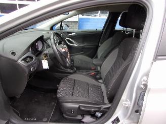 Opel Astra 1.2 EDITION picture 10