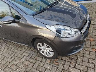 Peugeot 208 1.2 PureTech Blue Lion picture 7