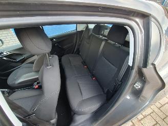 Peugeot 208 1.2 PureTech Blue Lion picture 16