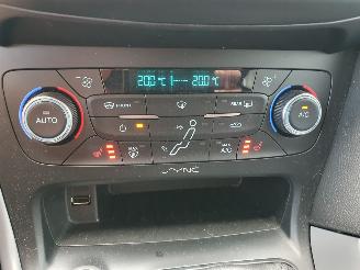 Ford Focus 1.5 Titanium picture 25