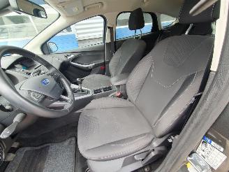 Ford Focus 1.5 Titanium picture 18