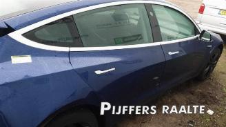 Tesla Model 3 Model 3, Sedan, 2017 Long Range AWD 75 kWh picture 10