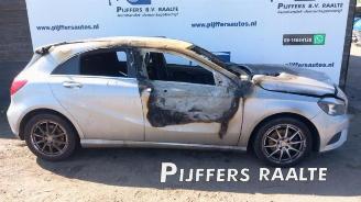 Vrakbiler auto Mercedes A-klasse A (W176), Hatchback, 2012 / 2018 1.6 A-180 16V 2013/11