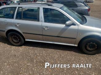 Skoda Octavia Octavia Combi (1U5), Combi 5-drs, 1998 / 2010 1.6 picture 5