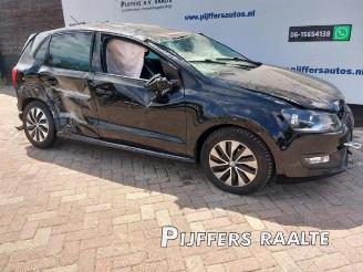Coche siniestrado Volkswagen Polo Polo V (6R), Hatchback, 2009 / 2017 1.4 TDI DPF BlueMotion technology 2014/11