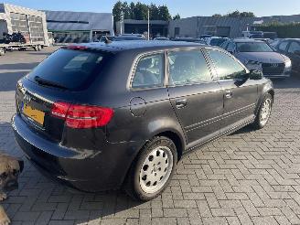 Audi A3 Sportback 1.6 TDI Attraction Advance NL AUTO N.A.P picture 4