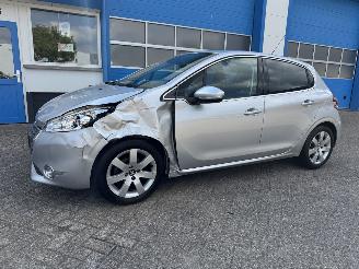 Peugeot 208 1.6 VTI  ALLURE picture 1