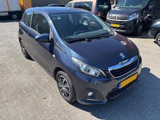 krockskadad bil auto Peugeot 108 1.0 VTI Active airco nap 2015/1