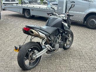 KTM 990 Super Duke  picture 3