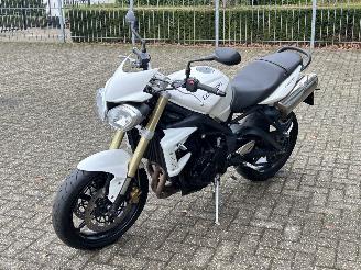 Triumph Speed Triple 675 picture 7
