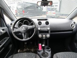 Mitsubishi Colt 1.3 Invite+ 5drs picture 11