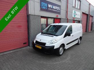 skadebil auto Peugeot Expert 227 2.0 HDI L1H1 Profit+ 3 zits airco 2014/6
