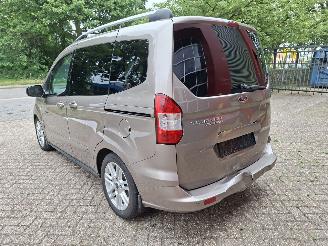 Ford Tourneo Courier  picture 6