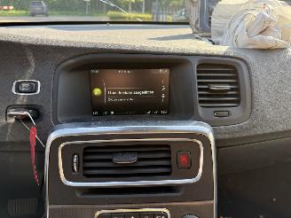 Volvo V-60 1.5 T3 Momentum  AUTOMAAT Stationwagen 5-dr. picture 4