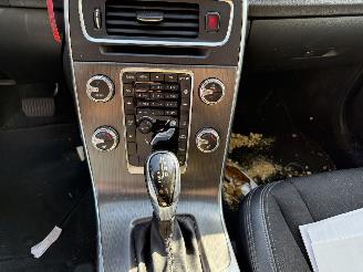 Volvo V-60 1.5 T3 Momentum  AUTOMAAT Stationwagen 5-dr. picture 5