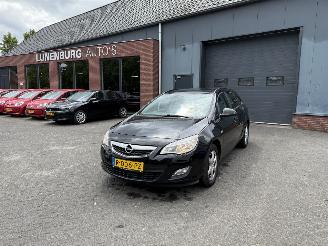 damaged passenger cars Opel Astra 1.4 Edition 2012/8