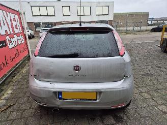 Fiat Punto 1.2 pop AIRCO picture 3