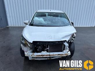 Peugeot 108 108, Hatchback, 2014 1.0 12V picture 4