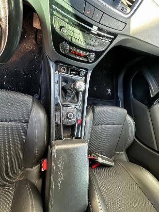 Peugeot 508 1.6 THP 16V Combi/o  Benzine 1.598cc 115kW (156pk) FWD 2010-11/2018-12 (8E5FV) EP6CDT; 5FV picture 17