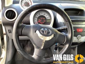 Toyota Aygo Aygo (B10), Hatchback, 2005 / 2014 1.0 12V VVT-i picture 11