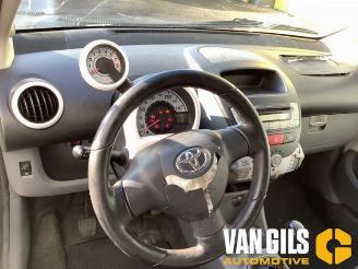 Toyota Aygo Aygo (B10), Hatchback, 2005 / 2014 1.0 12V VVT-i picture 10